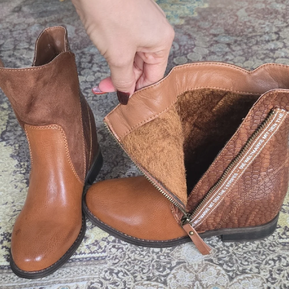 Leather Ankle Boots, 3" Hidden Hills Crocodile Pattern&Fur Inside. Sz 38/ Us 8 - Picture 7 of 9